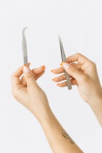 Sugalvotas straipsnio pavadinimas:

Kaip pasirinkti profesionalius nagų priežiūros produktus savo salonui: ekspertų patarimai ir dažniausios klaidos